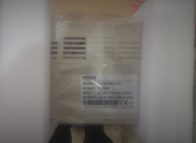 اینورتر ۰.۷۵ کیلووات تکنو TECHNO مدل TC100-00075S2